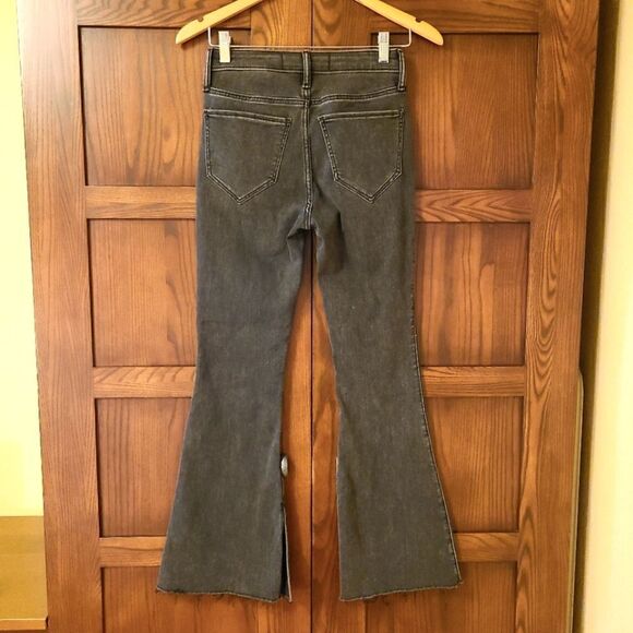 Hollister High Rise Flare Split Hem Black Size 3 Short - Picture 6 of 6